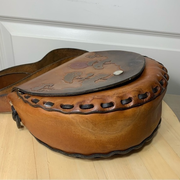 Vintage Shoulder Bag Brown leather Canadian Handmade Carved Trees Landscapes - Picture 6 of 16